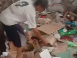 Semangat Pak Alvi Untuk Mencerdaskan Anak Bangsa, Walaupun Ia Harus Jadi Pemulung