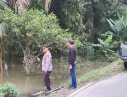 Jelang Pemilu Damai 2024, Kapolsek XIII Koto Kampar Patroli dan Pantau Lokasi Rawan Bencana Serta Wujudkan Cooling System