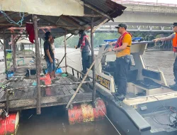 Gunakan Speed Boat, Kapolsek SKP Polresta Pekanbaru Patroli 02 Laksanakan Cooling System di Sepanjang Sungai Siak
