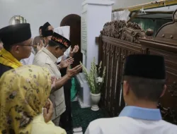 Prabowo Ziarah ke Makam Sultan Maulana Hasanudin, Didoakan Jadi Presiden RI Oleh Warga Setempat