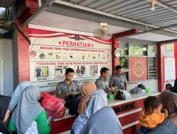 DETEKSI DINI GANGGUAN KAMTIB RUTAN BANGIL LAKUKAN PENGGELEDAHAN BARANG DAN BADAN PENGUNJUNG