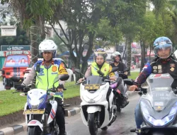 Dalam Rangka Riau Tertib Berkeselamatan, Satlantas Polres Pelalawan Gelar Pawai Keselamatan Lalu Lintas
