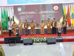 Beri Penghargaan 5 Daerah Tertinggal Terinovatif, Kepala BSKDN: Harus Berani Berinovasi Demi Pelayanan Publik Lebih Baik