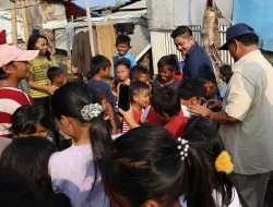 Pulang Kerja, Prabowo Blusukan ke Penjaringan Utara Serap Aspirasi Warga