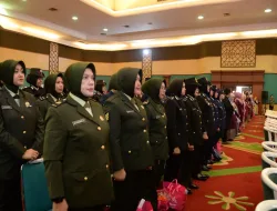Polwan Polres Bogor Menghadiri Upacara Peringatan Hari Ibu Di Pemda Kabupaten Bogor Sekaligus Sebagai Komandan Upacara Perwakilan Dari Polwan Polres Bogor