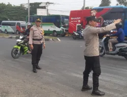 Padal dan Anggota Pospam  Polsek Citeureup melakukan Giat Ops Lilin Lodaya 2023 Wujud JAHA Kondusifitas