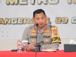 Warga Rayakan Malam Tahun Baru 2024, Simak Pesan Kapolres Metro Tangerang Kota