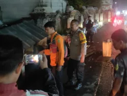 Pihak Kepolisian Polsek Ciampea Polres Bogor dan Instansi Terkait  Cek Terkait TKP Tanah Longsor Akibat Hujan Deras Yang Terbawa Arus sungai Merusak Pinggir Jalan Alternatif Wisata
