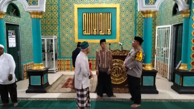 Polres Kuansing Gelar Subuh Berjamaah Dalam Rangka Cooling System Pemilu Damai 2024