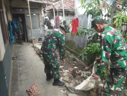 TNI Bantu Kesulitan Masyarakat Terdampak Bencana Gempa Sumedang