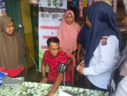 30 Orang Masyarakat Mendapat Layanan Kesehatan dari Polres Kampar