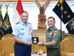 Tingkatkan Fungsi Penerangan TNI, Kapuspen TNI Kunjungi Kasau Awali Program Kerja 100 Hari Pertama