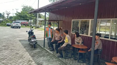 Sasar Pedagang Kecil, Warung Pinggiran dan Masyarakat, Polda Riau Pegang Komitmen Netralitas Patroli Objek Penting Pemilu