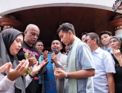 Gibran Blusukan ke Gang-gang di Warakas