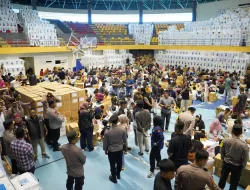 Wakapolda Riau Tinjau Pelipatan Surat Suara di Kampar, Pastikan Keamanan dan Transparansi Pemilu 2024