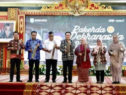 Pj Gubernur Agus Fatoni bersama Pj Ketua Dekranasda Tyas Fatoni Buka Rakerda Dekranasda Sumsel Tahun 2024