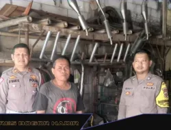 Panit Lantas Wilayah Hukum Polsek Cibungbulang  Beserta Anggota Beri Himbauan Kepada Pembuat dan Penjual Knalpot Brong/Bising