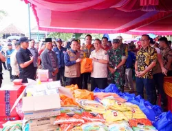 Pj Gubernur Agus Fatoni Tinjau Lokasi Banjir di Muara Enim, Salurkan Bantuan Untuk Warga Terdampak