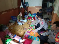 Kapolsek Mampang Kunjungi Rumah Korban Kecelakaan Di Fly Over Kuningan Akibat APK