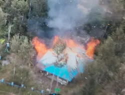 Kelompok Separatis Teroris Papua (KSTP) Intan Jaya tembaki dan bakar rumah, Warga berlindung ke Pos Satgas 330 Tri Dharma