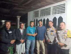 Respon Cepat Personil Polres Pelalawan Melerai Keributan Sopir Bus PMH dengan Masyarakat di Lokasi Antrian Banjir Jalan Lintas Timur
