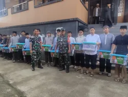 Panglima TNI Bagikan 300 Paket Sembako Untuk Pesantren dan Masyarakat