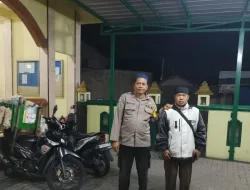 Bhabinkamtibmas Polsek Ciomas Polres Bogor Polda Jabar Sambang Warga Ajak Jaga Harkamtibmas