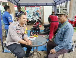 Bhabinkamtibmas Wilayah Hukum Polsek Cibinong  Polres Bogor Melaksanakan  Sambang  Sekaligus Patroli Dialogis Beri Edukasi TPPO Sampaikan Pesan Kamtibmas Dalam Rangka Giat Operasi Mantab Brata Jelang Pemilu 2024 Mendatang