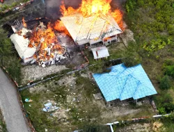 4 Rumah Dinas seharga 7 Milyar di Intan Jaya ludes dibakar Kelompok Separatis Teroris Papua (KSTP)