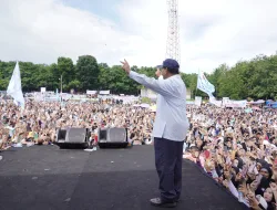 Prabowo Sapa Puluhan Ribu Warga Subang, Sampaikan Komitmen Perjuangan untuk Rakyat