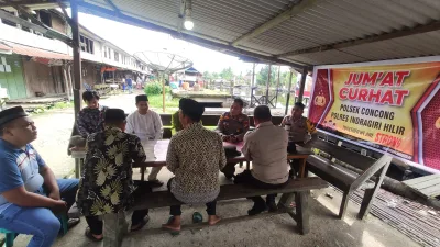 Jum’at Curhat, Kapolsek Concong Dengar Keluhan Masyarakat Kampung Baru