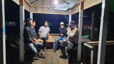 Polsek Concong Gelar Patroli Malam dan Sosialisasi Pemilu Damai