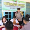 Pastikan Kondisi Kesehatan Personil Pengamanan TPS Pemilu 2024 dalam Keadaan Baik, Si Dokes Polres Pelalawan Lakukan Pemeriksaan Kesehatan