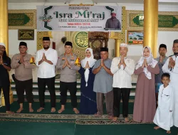 Usai Salat Jumat, Kombes Jeki Sampaikan Pesan Pemilu Damai di Masjid AL-Mukminin