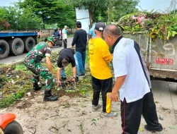 Inilah Cara Babinsa Wujudkan Lingkungan Bersih