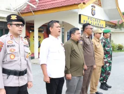 Kapolres Pelalawan Pimpin Apel Pergeseran Pasukan Pengamanan TPS Pemilu 2024