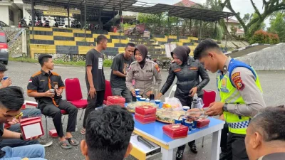 Ciptakan Suasana Tertib dan Damai Usai Pemilu 2024, Satlantas Polres Pelalawan Gelar Silaturahmi Bersama Komunitas Motor