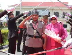 Kapolres Pelalawan Pimpin Pelepasan Purna Bakti dan Pengantar Tugas Personel Polres Pelalawan