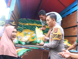 KAPOLRES BOGOR BERSAMA INSTRUMEN PEMERINTAH LAINNYA MENGGELAR KEGIATAN OPERASI PASAR MURAH