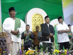 Ribuan Jamaah Hadiri  Sadranan Padusan Ati  Bersama Gus Muwafiq  Di Petilasan Keraton Kartasura