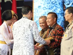 Sekjen Kemhan Hadiri Business Matching 2024 di Bali, Kementerian Pertahanan Terima Penghargaan Terbaik P3DN