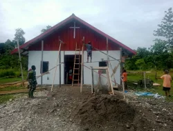 Semangat Warga Bantu Satgas TMMD Ke-119 Kodim 1715/Yahukimo Bangun Gereja