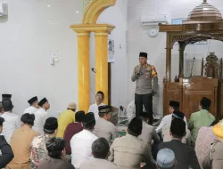 Kapolres Metro Tangerang Kota isi Kultum Usai Salat Tarawih, Ini Pesannya!