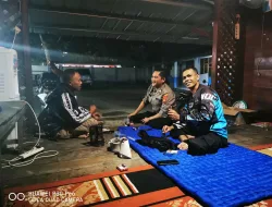 Bhabinkamtibmas Wilayah Hukum Polsek Cigudeg Polres Bogor, Menunjukkan Komitmen Dan Kedekatannya Dengan Masyarakat Di Desa Binaannya