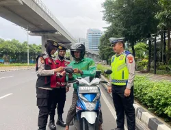 Polda Metro Jaya Berikan Teguran Simpatik Kepada 27.983 Pelanggar Selama Operasi Keselamatan Jaya 2024