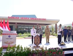 Resmikan Bandara Singkawang, Jokowi: Dorong Skema KPBU Diterapkan di Daerah Lain