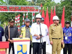 Resmikan 24 Ruas Jalan di Kalbar, Presiden Jokowi Tekankan Pentingnya Pembangunan Infrastruktur Jalan