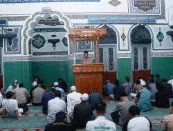 Ini Pesan Kabid Humas Polda Metro Jaya Saat Tarawih Keliling di Masjid Agung Al-Azhar Jaksel