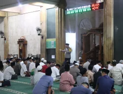 Subuh Keliling di Masjid Jami Al-Ijma, Pesan Kapolres Tangsel : Jelang Akhir Ramdhan Waspada Pelaku 3C