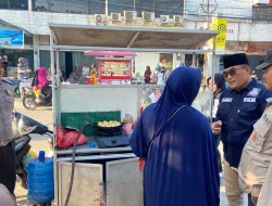 Pimpin Patroli dan Pengamanan Pasar Tumpah, Kasi Humas Polresta Pekanbaru Ajak Masyarakat Jaga Kamtibmas